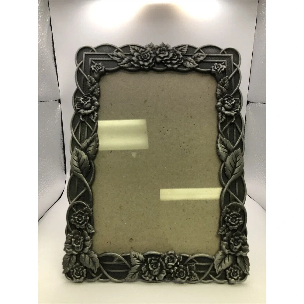 Metal Roses Flower‎ Picture Frame. Glass Cover Pewter 4.5” x 6.5” Valentines Day